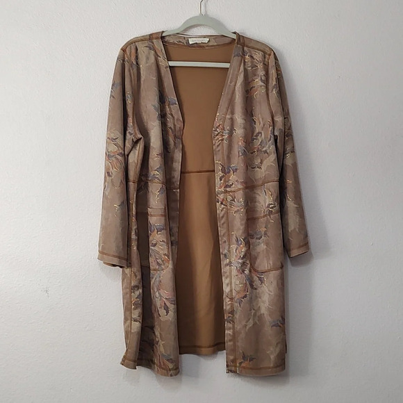 5 Pound Not So Mystery Box Size XL (6 Items) - Picture 7 of 7